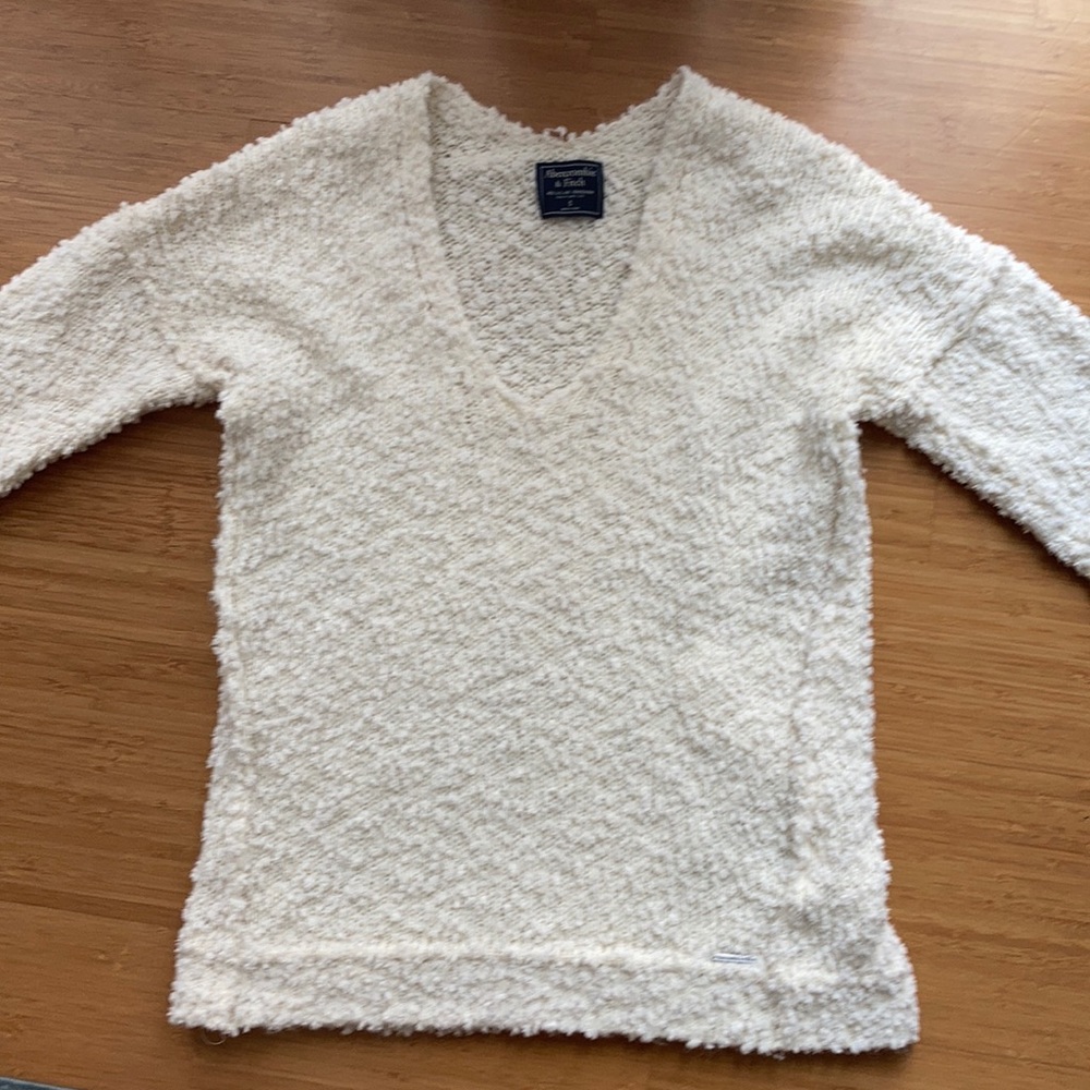 💞NWOT Abercrombie Knitted White Long Sleeve💞